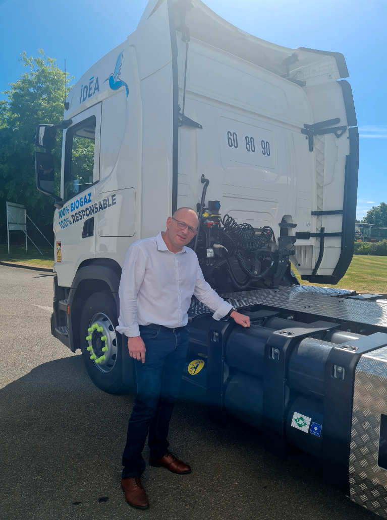 Arrivée de la flotte de tracteurs biogaz IDEA